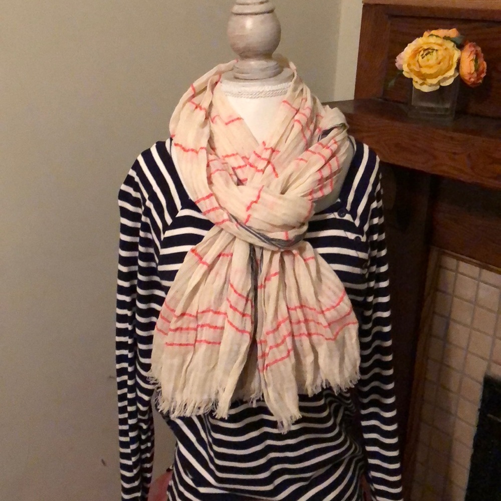 5/$20 ⭐️Gorgeous scarf